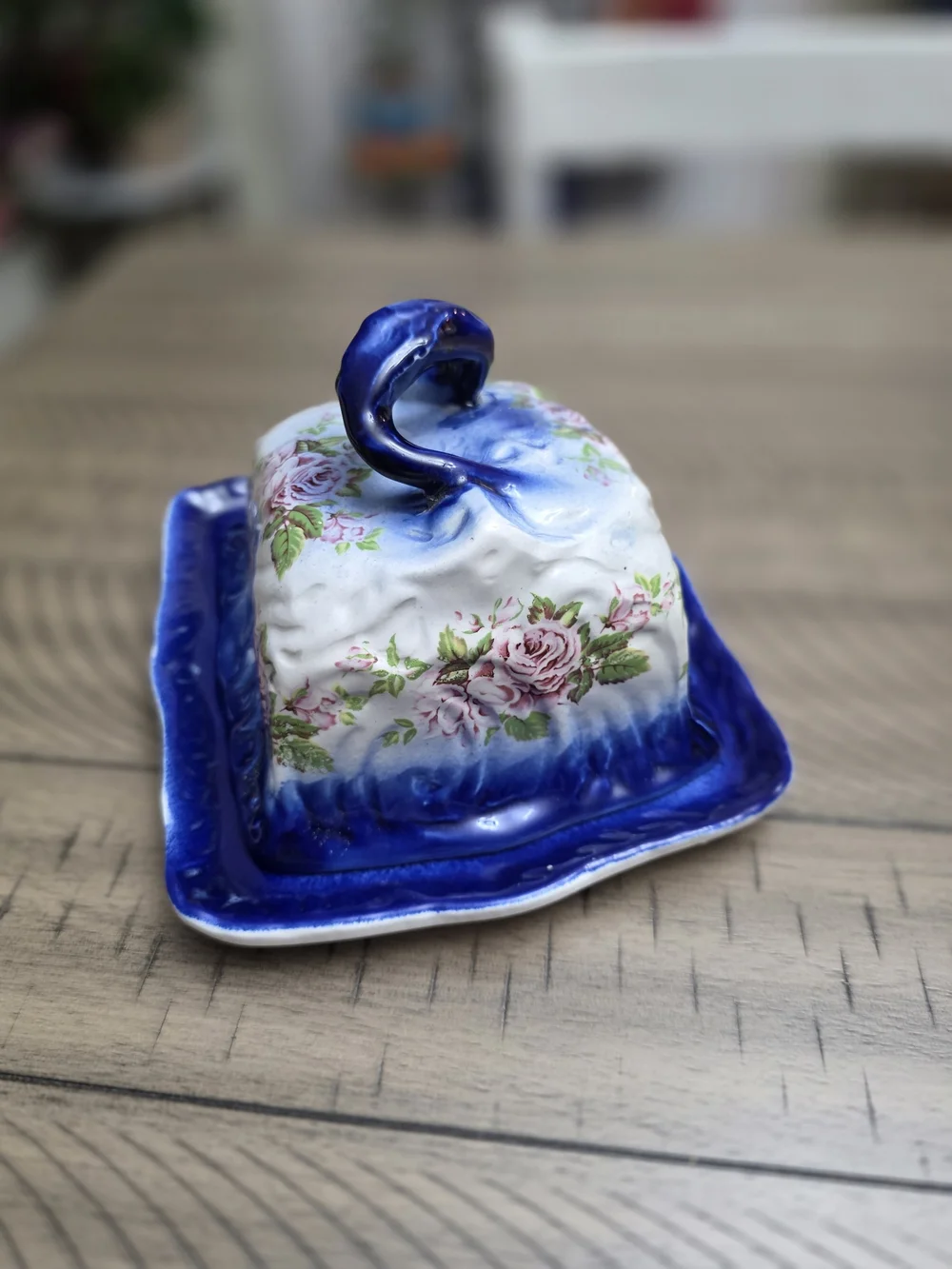 N/A elegant blue